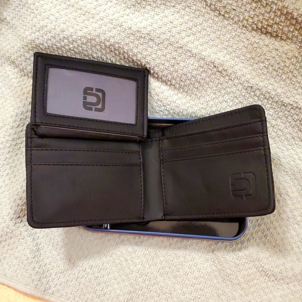 Distortion Camouflage Black Wallet New